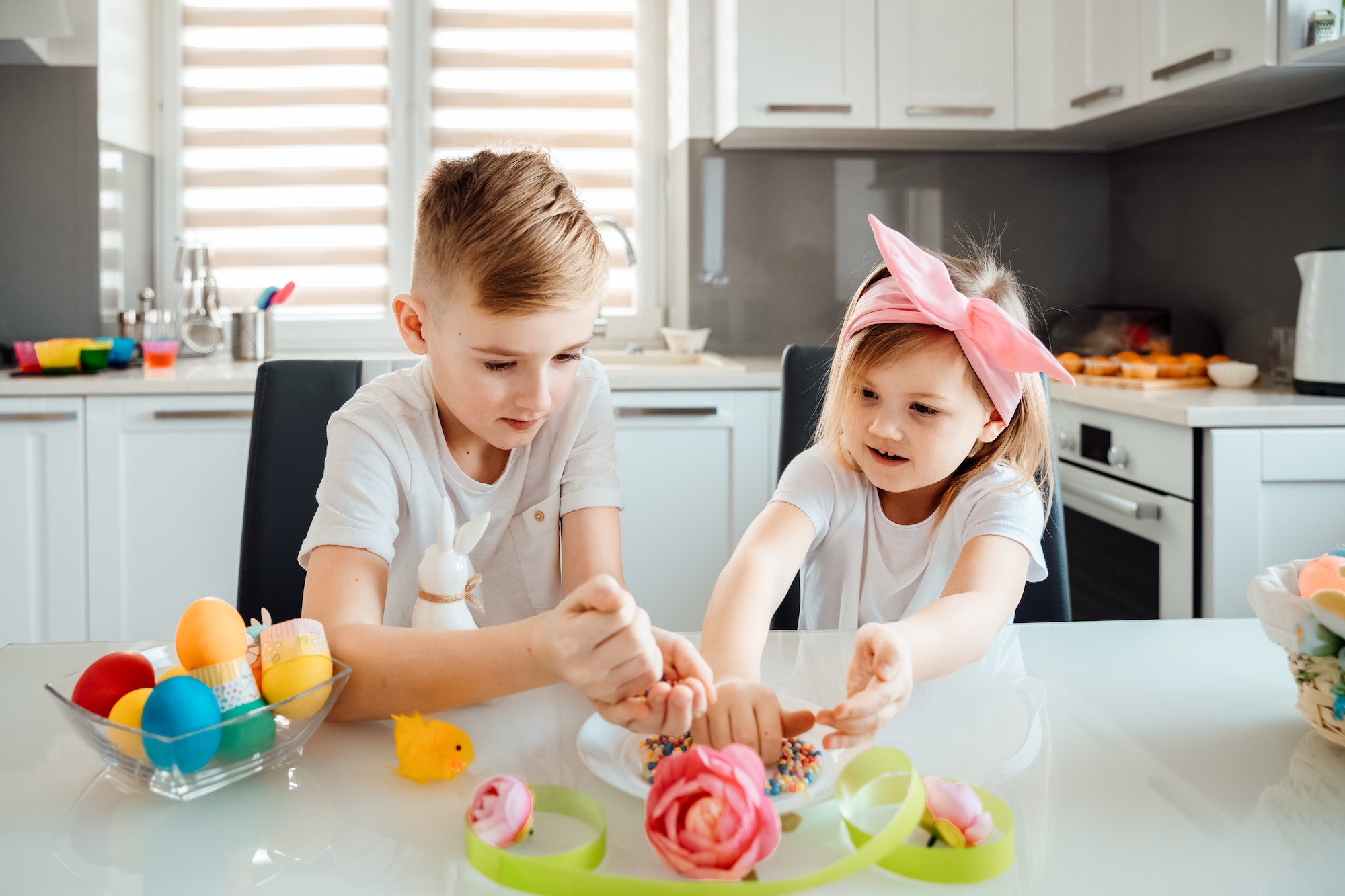 Children get ready to make Easter decorations